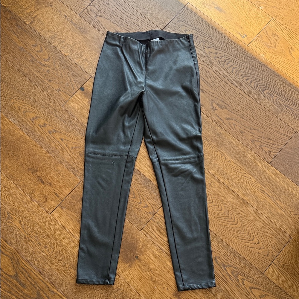Divided Black Skinny Pants